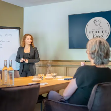 Hotel Boutique Karel De Stoute 4*