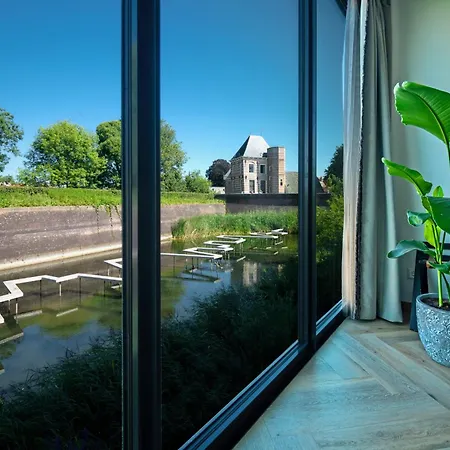 Boutique Karel De Stoute Hotel 4*