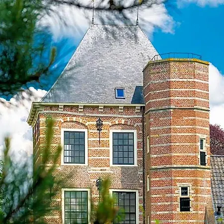 Boutique Karel De Stoute Hotel 4*