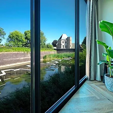 Boutique Karel De Stoute Hotel 4*
