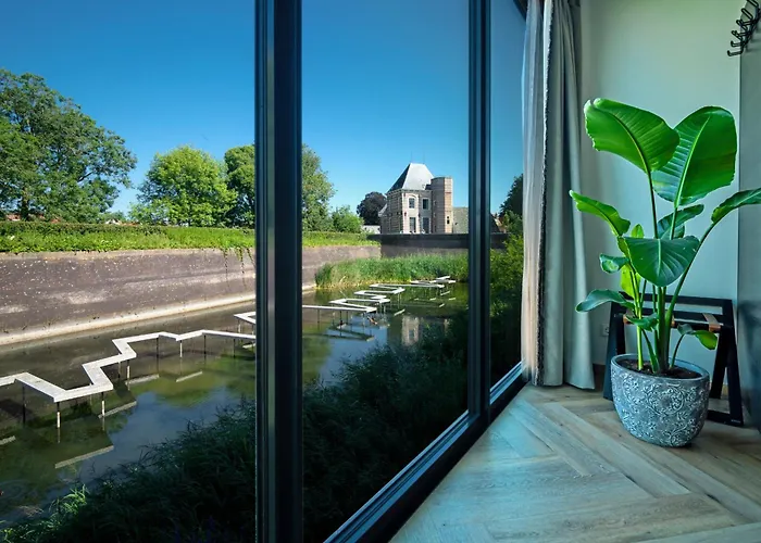 Boutique Karel De Stoute Hotell 4*