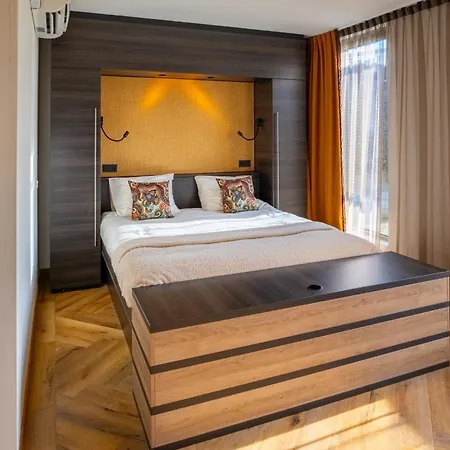 Boutique Karel De Stoute 4*