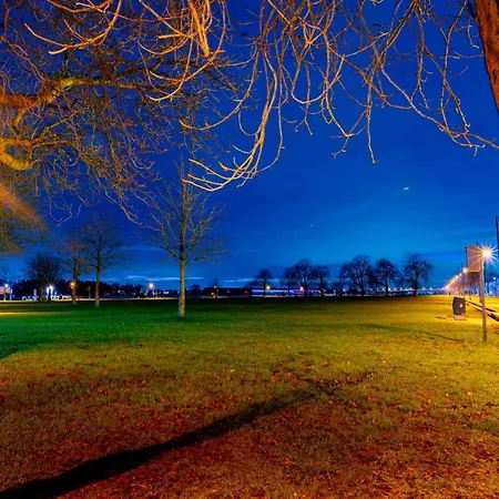 Boutique Karel De Stoute Hotel 4*