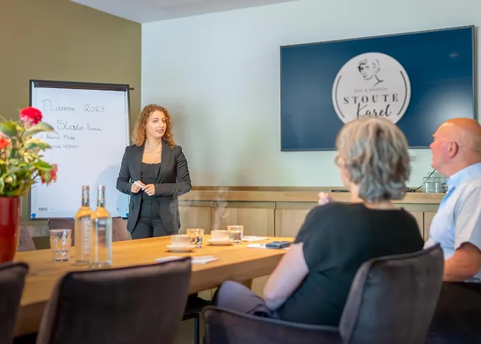 Hotel Boutique Karel De Stoute 4*